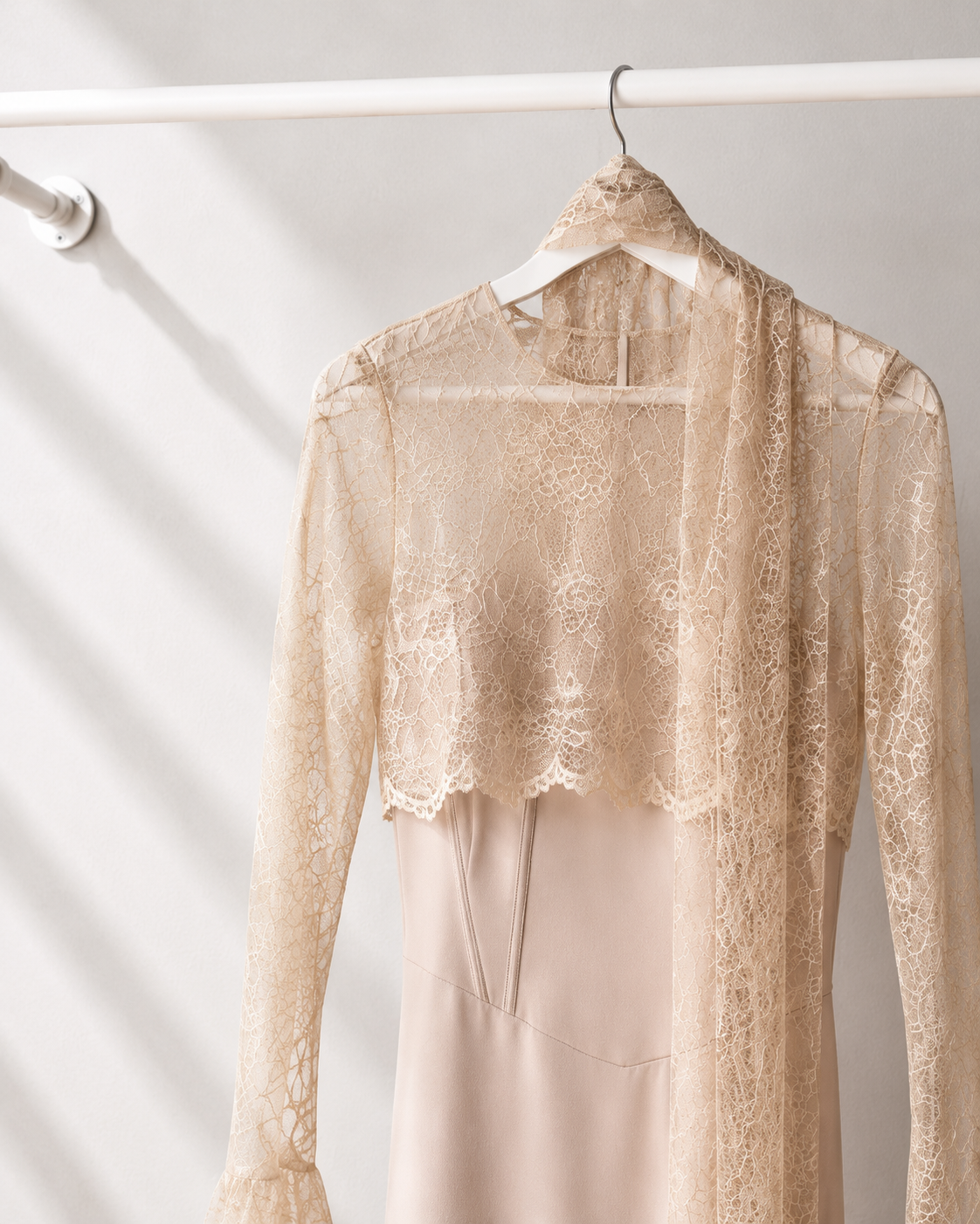Leylin - Lange Jurk - Champagne | Kanten Detail